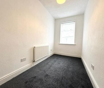 2 bedroom property to rent - Photo 2