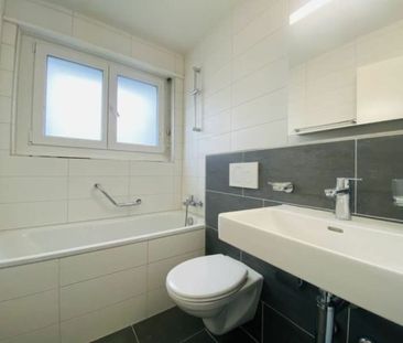 gepflegte 4 Zimmerwohnung im Hochparterre mit Balkon per sofort - Photo 3