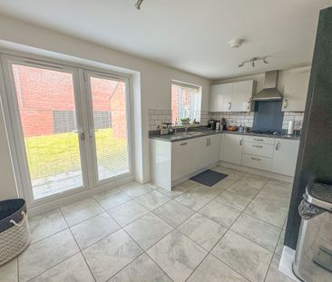 Doverton Close, Nuneaton, CV11 - Photo 6