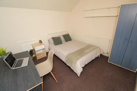 3 bedroom detached house to rent - Photo 2