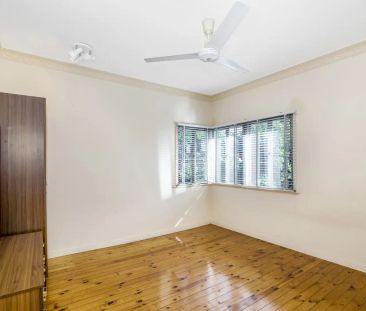 “Two Bedroom Home That Backs On To Fenwick Park” - Photo 5