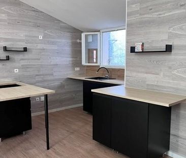 Location Appartement 3 pièces 61m² CABASSE 83340 - Photo 2