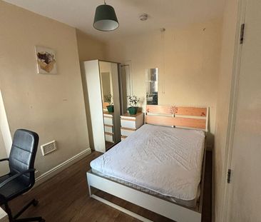 Room in a Shared House, Wilberforce Road, LE3 - Photo 2
