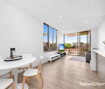 Resort-Style Living in a Modern Toowong Apartment - Photo 3