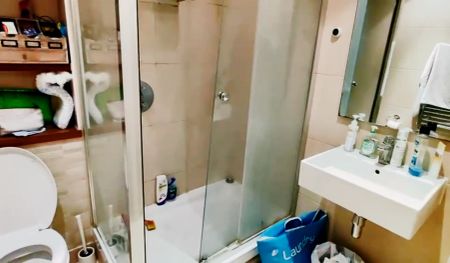 3 Bedroom 2 Bathroom - Photo 5