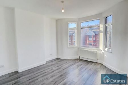 3 bedroom detached house to rent - Photo 3