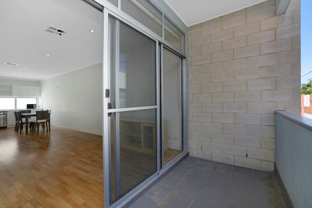 14 Hobsons Place, Adelaide SA 5000 - Townhouse For Rent | Domain - Photo 5