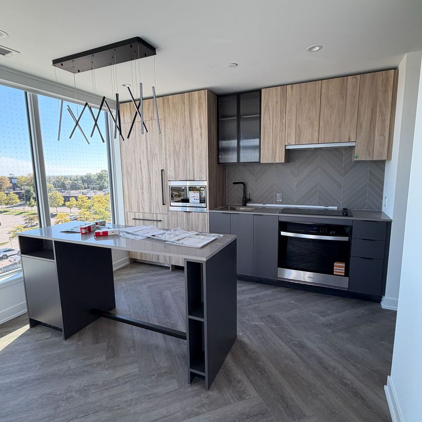 For Lease - 1037 The Queensway N/A Unit# 402, Toronto, Ontario - Photo 1