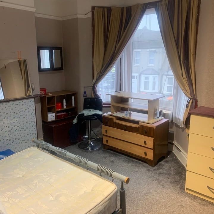 3 Bed Terraced House, Katherine Road, E7 - Photo 1