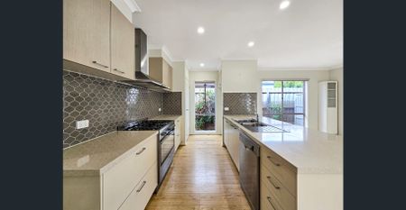 Modern Family House! - Photo 5