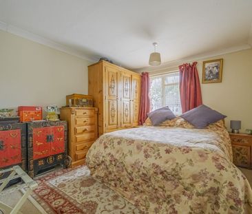 3 Bedroom - Photo 2