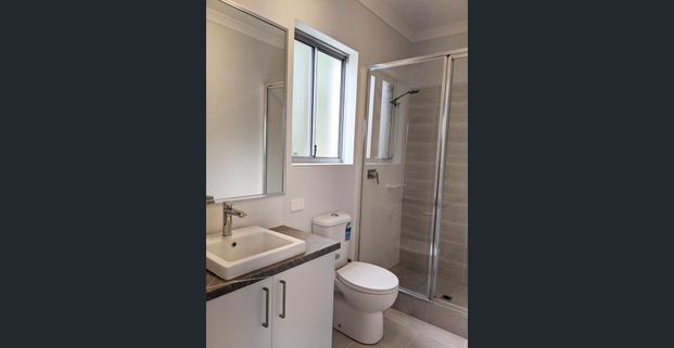 Two Bedroom Apartment overlooking Park - Photo 1