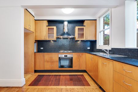 10 Royalist Road, Mosman NSW 2088 - House For Rent | Domain - Photo 3