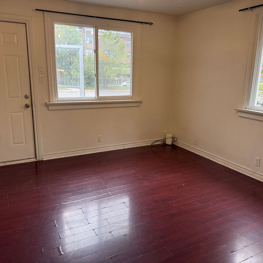 For Lease - 4075 Lawrence Avenue, Toronto, Ontario - Photo 1