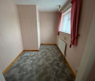 5 bedroom semi-detached house to rent - Photo 3