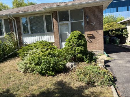 For Lease - 40 Caracas Road, Toronto, Ontario - Photo 5