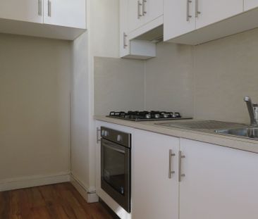 81/60 Forrest Avenue, - Photo 2