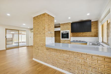 6 Wheatstone Drive, Morley WA 6062 - Photo 5