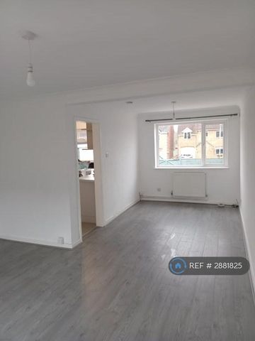 2 bedroom semi-detached house to rent - Photo 2