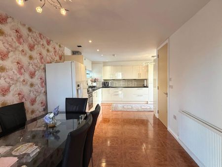 Stadium Drive, Manchester - Photo 3