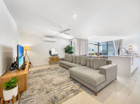 Luxury&comma; Leisure and Lifestyle in the Heart of Maroochydore&excl; - Photo 2