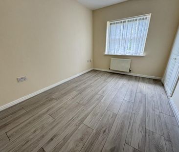 4 bedroom detached house to rent - Photo 6