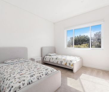 Gorgeous Home Elevates the Standard of Modern Family Living - Photo 4