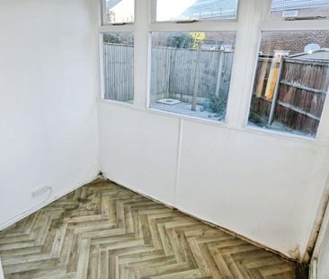 2 bedroom semi-detached house to rent - Photo 2