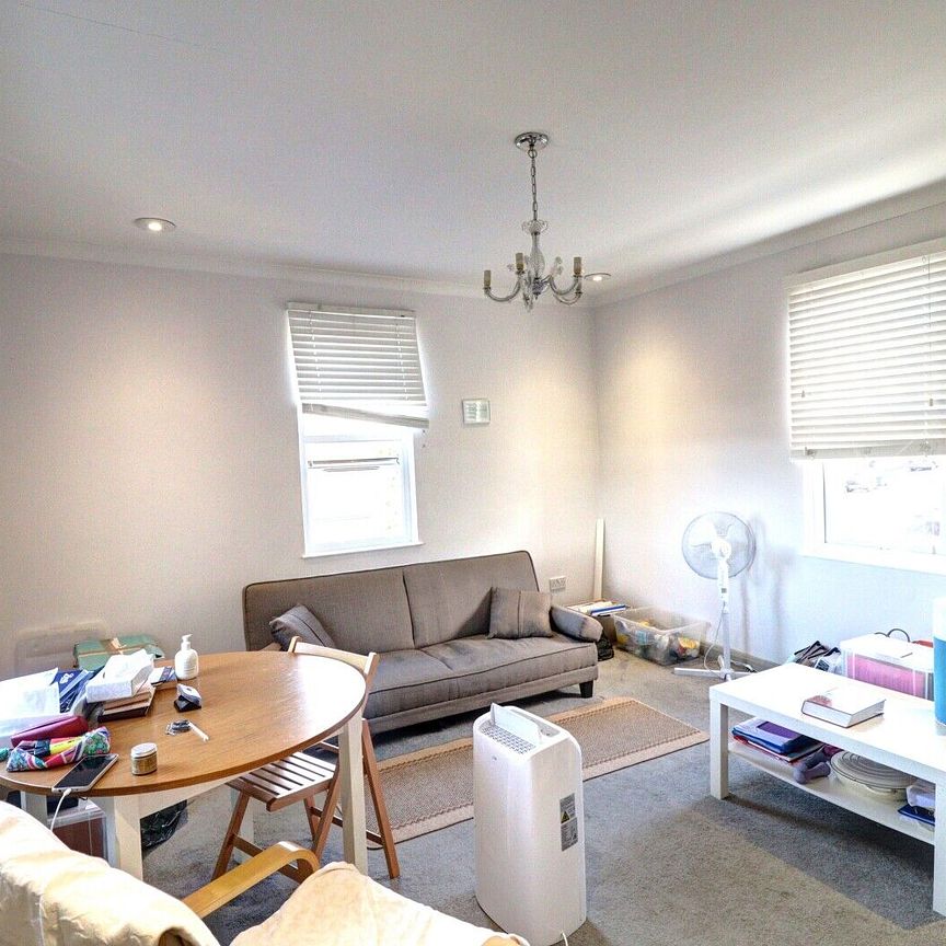 2 bedroom flat to rent, - Photo 1