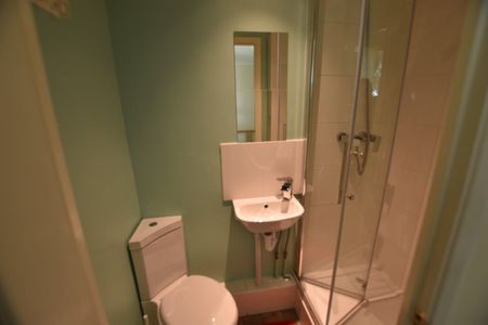 4 Bed Terraced House, Spring Terrace, RG2 - Photo 5