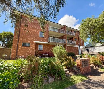 8/115 Teralba Road, Adamstown - Photo 4