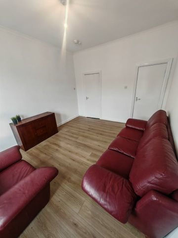 1 Bed Flat, Govan Road, G51 - Photo 2
