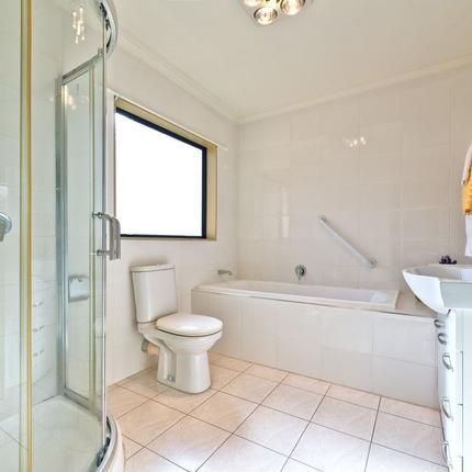 Spacious, Semi-Furnished Home in Manurewa - Available NOW! - Photo 3