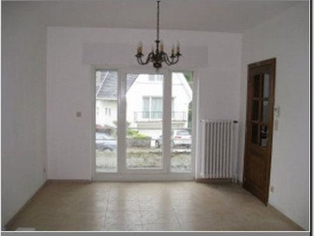 WOLUWE ST. PIERRE : VILLA 3 CHAMBRES + TERRASSE + JARDIN + GARAGE - Woluwé-saint-pierre - Photo 3