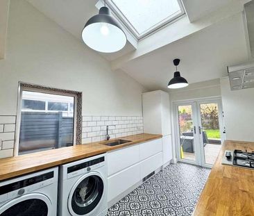 Heywood Avenue, Austerlands, Oldham, OL4 - Photo 4