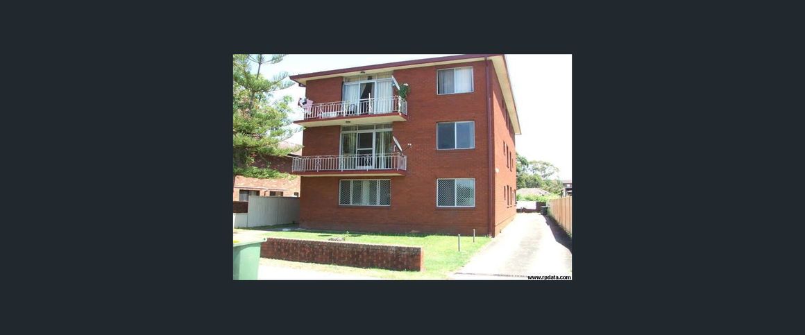 Convenient Location - Photo 1