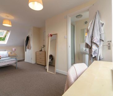 12 Hambleton Terrace, - Photo 3