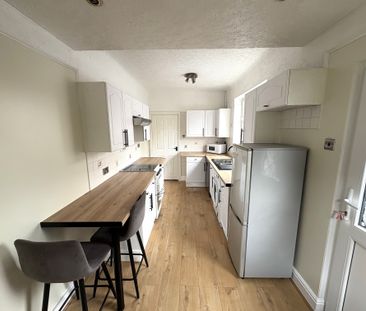 Loretto Drive, Wirral - Photo 5