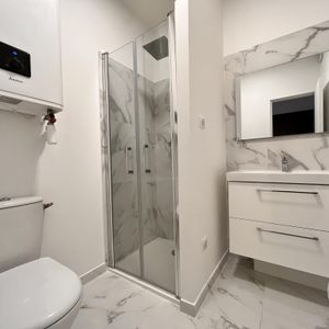 Location Appartement 1 pièce 30m² AJACCIO 20000 - Photo 2