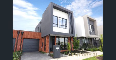 Stunning 3-Bed, 2-Bath Retreat in the Heart of Clayton South - Photo 5