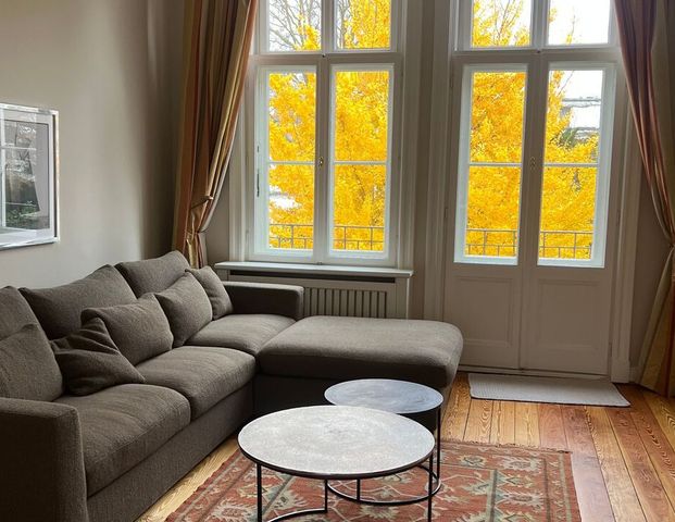 Möblierte 2-Zimmer-Altbau-Wohnung in Hamburg-Harvestehude - Foto 1