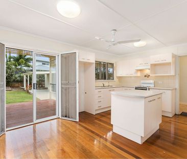 Cute and Cosy Cottage in a Fabulous Location - Photo 2