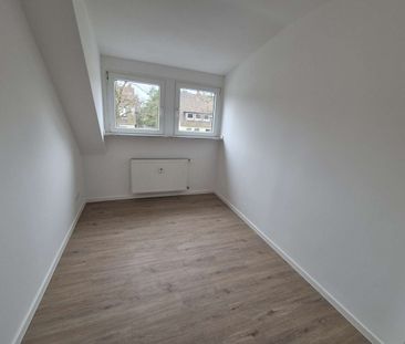 Kersanierte Dachgeschosswohnung in Oberhausen-Schmachtendorf! - Foto 6