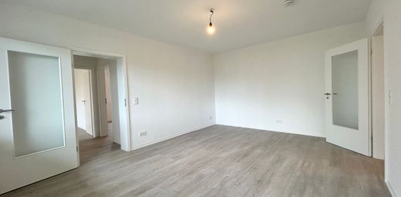 Moderne 3,5-Zimmer Erdgeschosswohnung - Foto 2