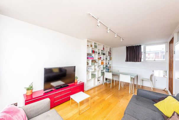 3 bedroom flat to rent - Photo 1