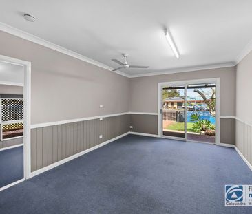 Charming Corner Lot Family Home in Prime Caloundra Location - Photo 1