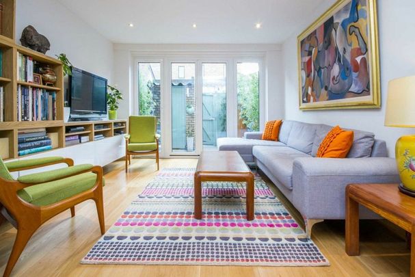 Fleet Square, Bloomsbury, WC1X - Photo 1