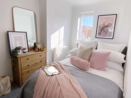 Hopper Vale Room 6 - Photo 2