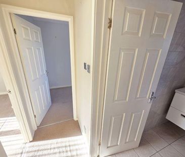 2 bedroom ground floor flat to rent - Photo 1