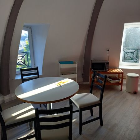 BAYEUX CENTRE, au calme, appartement F3 de 60 m² meublé - Photo 3